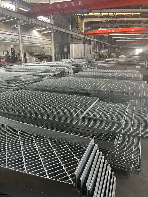 Hot Dipped Galvanized Grating Manufacturer